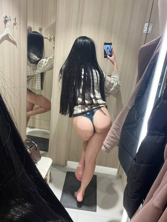 I hope you don't mind fooling around in the fitting room (@liza_candy_baby) [onlyfans]