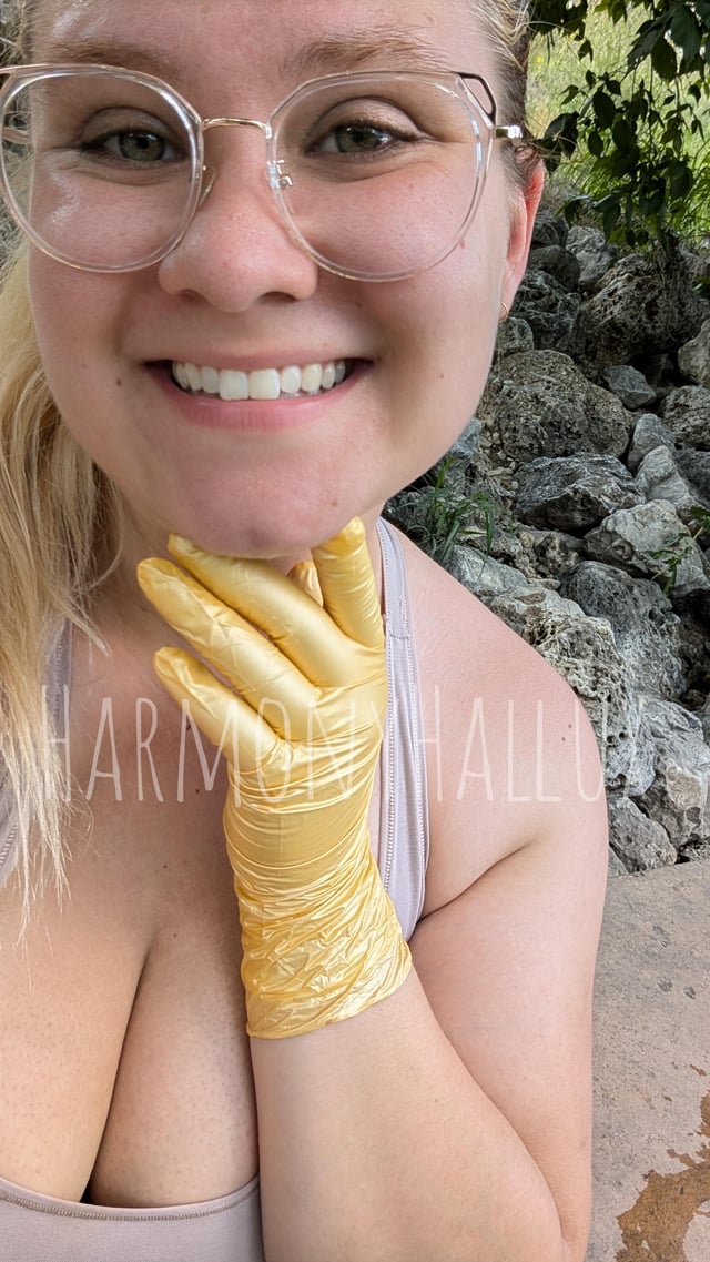 Glove Girl and Professional Tease (@harmonyhallux) [Onlyfans]